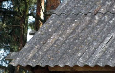 Szwajcarski miliarder i belgijski baron skazani za śmiertelne skutki produkcji azbestu