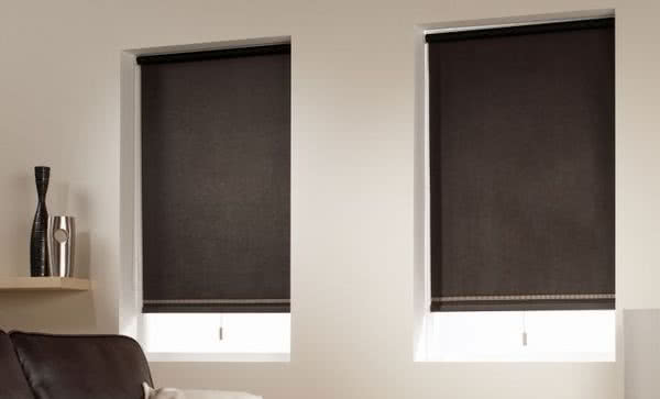 Jak wyczyścić różnego rodzaju osłony okienne?