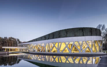 Szkło SunGuard SuperNeutral firmy Guardian w najnowocześniejszych centrach hotelowo-konferencyjnych