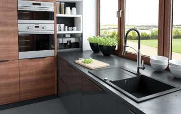 Jak zamontować baterię i zlewozmywak?