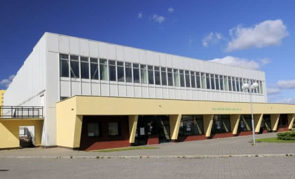 Naprawa dachu ważnej hali sportowej w Gorzowie Wielkopolskim