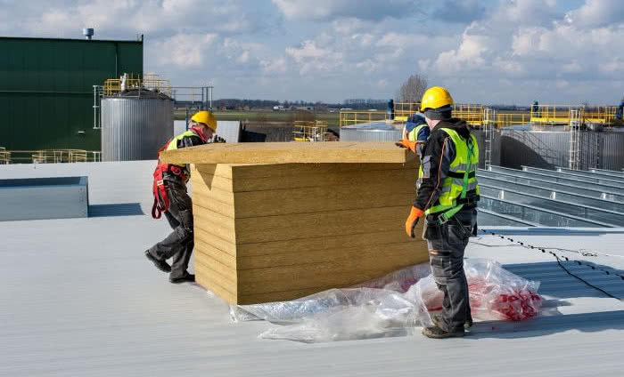 Najlepsza izolacja dachów płaskich o specjalnych wymaganiach użytkowych
