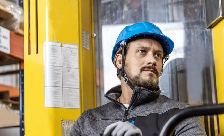 Czy Twój kask ochronny jest nadal ważny? Sprawdź, zanim będzie za późno!