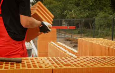 Dom z ceramiki - wybór Polaków w 2015 roku