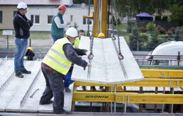 Stropy w domach jednorodzinnych - wybór, montaż, błędy montażu