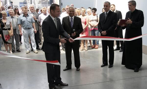 Najnowsza w Polsce fabryka do produkcji solarów już otwarta