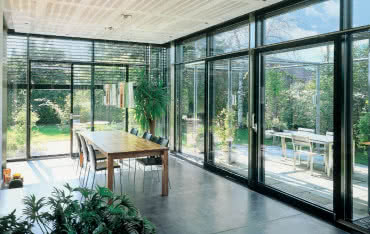 Zalety i zastosowanie wielkoformatowych przeszkleń