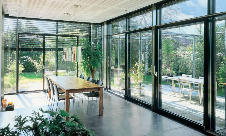 Zalety i zastosowanie wielkoformatowych przeszkleń