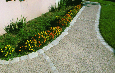 Ścieżki ogrodowe - na co zwrócić uwagę przy ich budowie