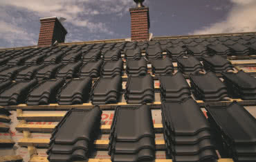 Pokrycie dachowe oraz rynny - wybór i fachowy montaż