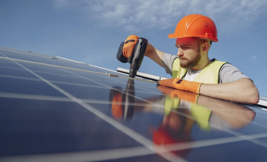 Fotowoltaika na blokach coraz popularniejsza