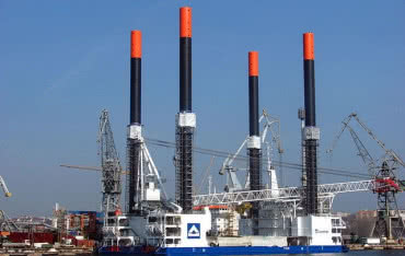 Stocznia Crist buduje platformę "jack-up" do stawiania wież wiatrowych