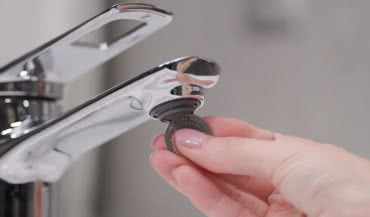 Jak szybko usunąć kamień w kuchni i łazience? 