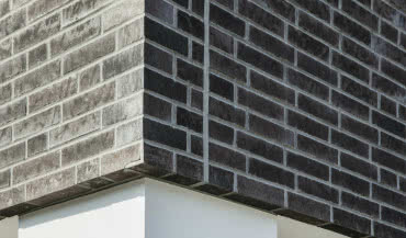 Elewacja na lata - wybierz okładzinę z klinkieru, forniru lub płytek licowych!