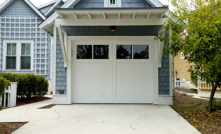 Dobór bramy - do ogrodzenia czy do domu?