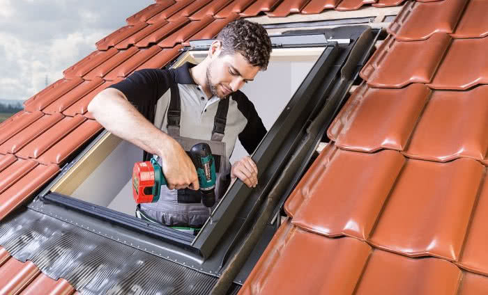 Bezpłatne szkolenia montażowe dla dekarzy