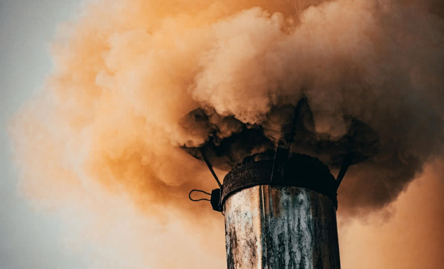 Ogrzewanie domu w 2023 r. Ile kosztuje ogrzewanie na drewno, węgiel, olej opałowy, prąd i gaz? 