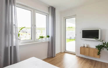 Okno 3-szybowe czy 2-szybowe? Sprawdź, co się realnie opłaca