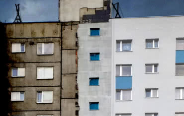 Tynkowanie elewacji - natryskowo czy ręcznie?