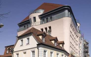 Renowacja fasady oparta na systemach wentylowanych