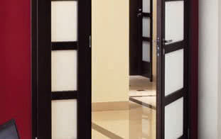 Własnoręczny montaż drzwi