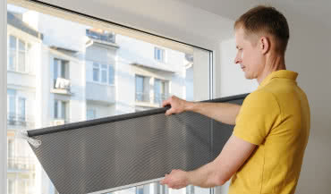 Jak zamontować rolety wewnętrzne?