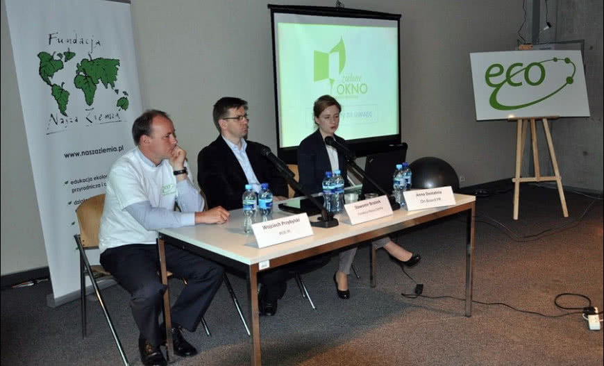 Certyfikaty w kampanii "Zielone Okno" dla producentów bezrtęciowych szyb i okien