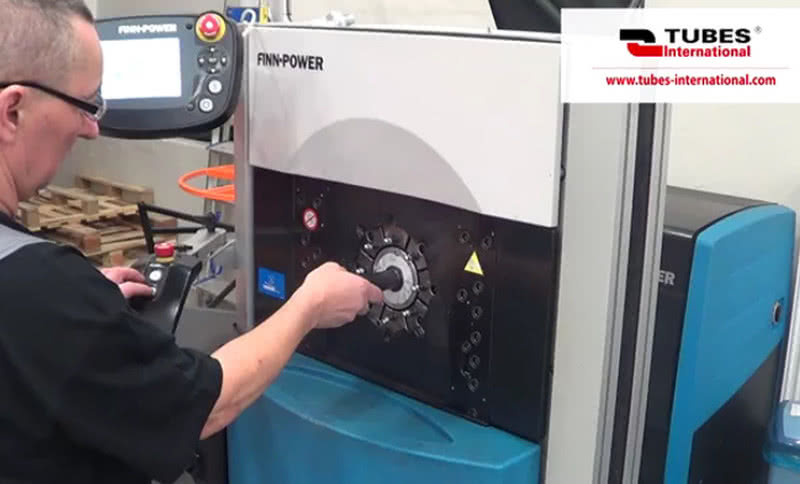 Zakuwanie węży hydraulicznych