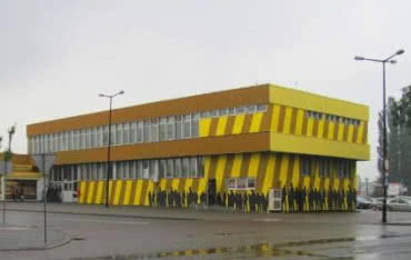 Nowy wygląd dworca w Koninie dzięki farbom Dulux