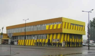 Nowy wygląd dworca w Koninie dzięki farbom Dulux