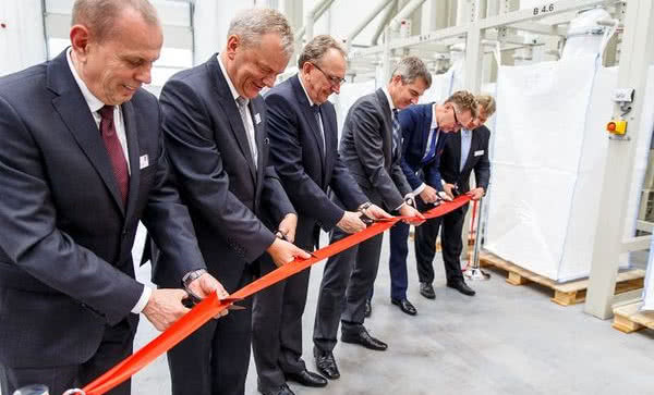 Firma REHAU otworzyła halę recyklingu w Śremie