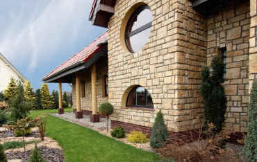 Wykonanie elewacji z cegieł i płytek