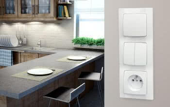 Wszystkie sprzęty w zasięgu ręki, czyli jak funkcjonalnie rozmieścić osprzęt elektryczny w kuchni?