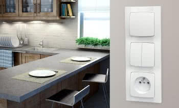 Wszystkie sprzęty w zasięgu ręki, czyli jak funkcjonalnie rozmieścić osprzęt elektryczny w kuchni?