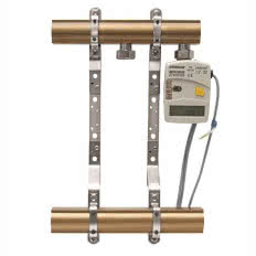 Rozdzielacze z regulowanym rozstawem KAN-therm serii 82