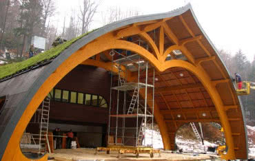 Zielony dach amfiteatru w Iwoniczu-Zdroju