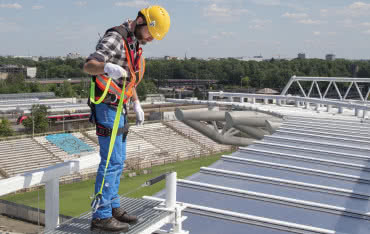 Praca na wysokości - zachowaj szczególną ostrożność