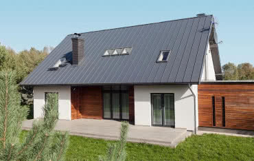 Jakich błędów unikać przy montażu pokrycia dachowego?