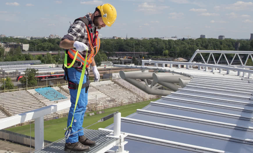 Praca na wysokości - zachowaj szczególną ostrożność