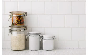 Jak wyczyścić płytki po remoncie?