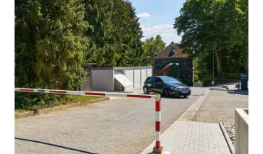 Jak otworzyć szlaban bez używania pilota?