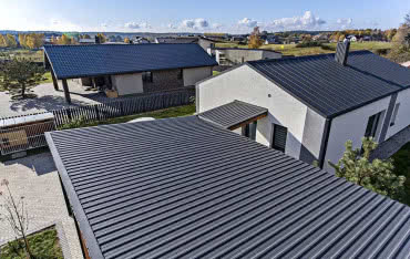 Jak w prosty sposób wymienić pokrycie dachowe?