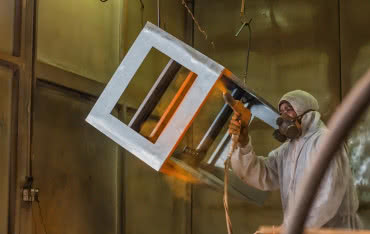 Lakierowanie proszkowe – na czym polega i kiedy się sprawdza?