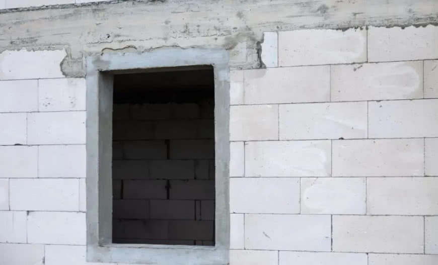 Szczelne i ciepłe okna - zobacz jak prawidłowo przygotować otwory