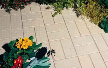 Podjazdy i ścieżki z klinkierowych cegieł brukowych