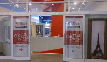 Pierwszy salon sprzedaży firmy Stolbud Włoszczowa w Poznaniu