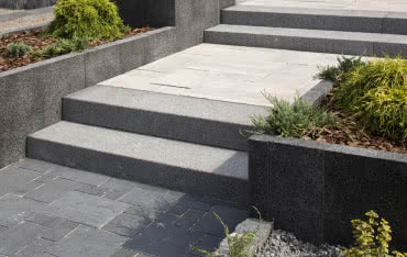 Schody do ogrodu - jakie wybrać?