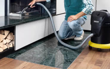 Czyszczenie kominka. Jaki odkurzacz do popiołu wybrać? 