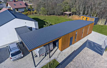 Dach jednospadowy - tani i efektowny sposób na pokrycie budynku