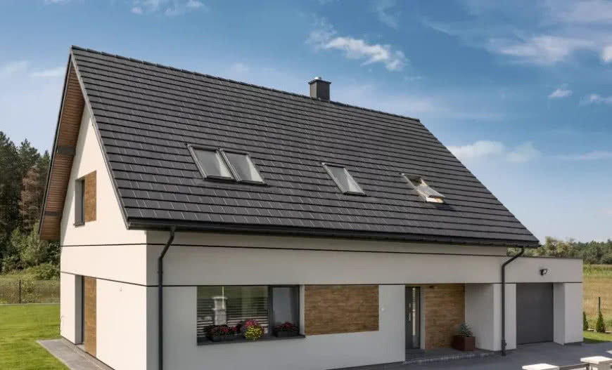 Dachówka ceramiczna czy betonowa - co lepiej sprawdzi się na dachu? 